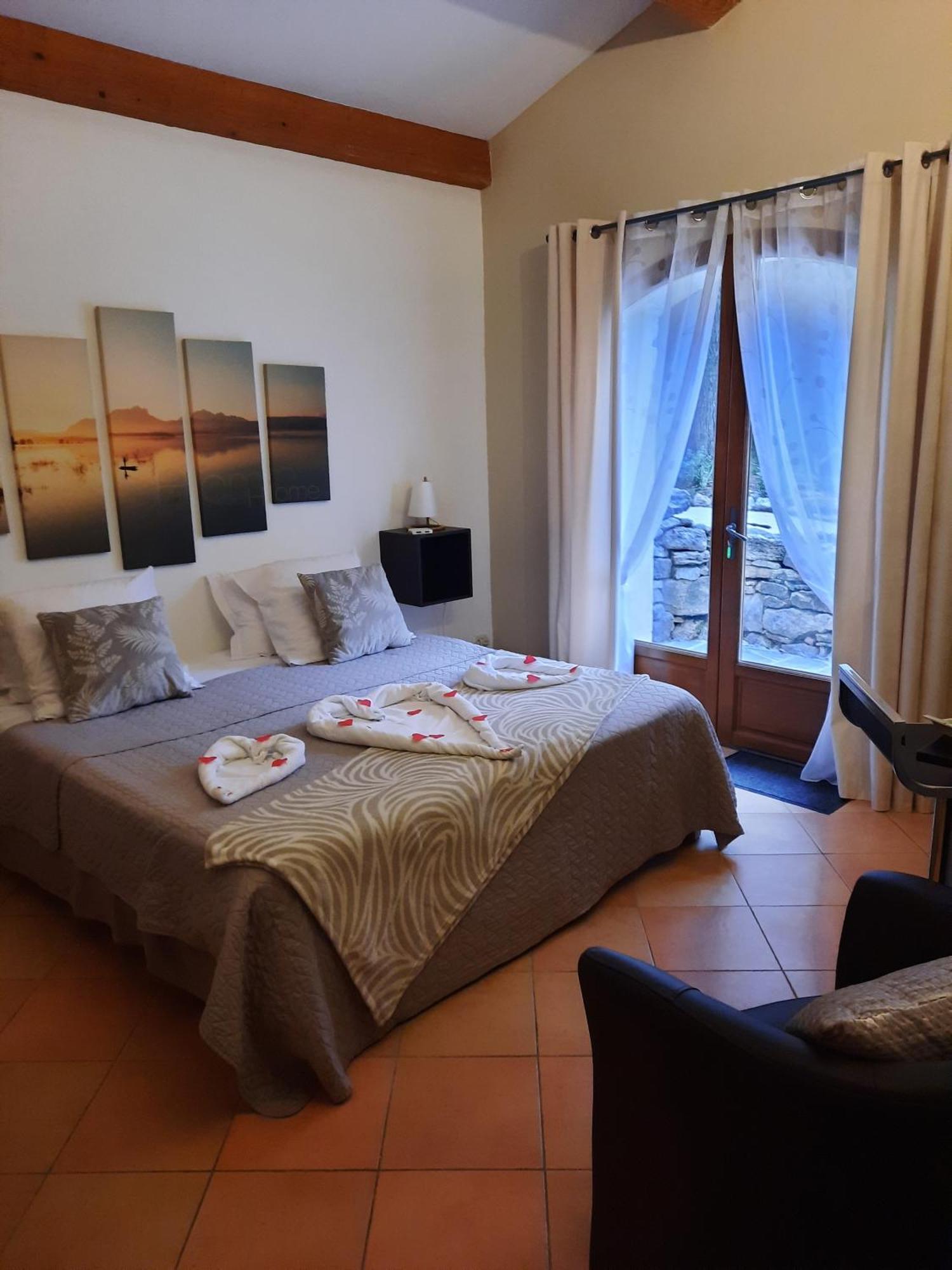 Villa Asunda B&B Spa & Sauna, Chambres D'Hotes แซ็ง-มักซิแม็ง-ลา-แซ็ง-โบม ภายนอก รูปภาพ